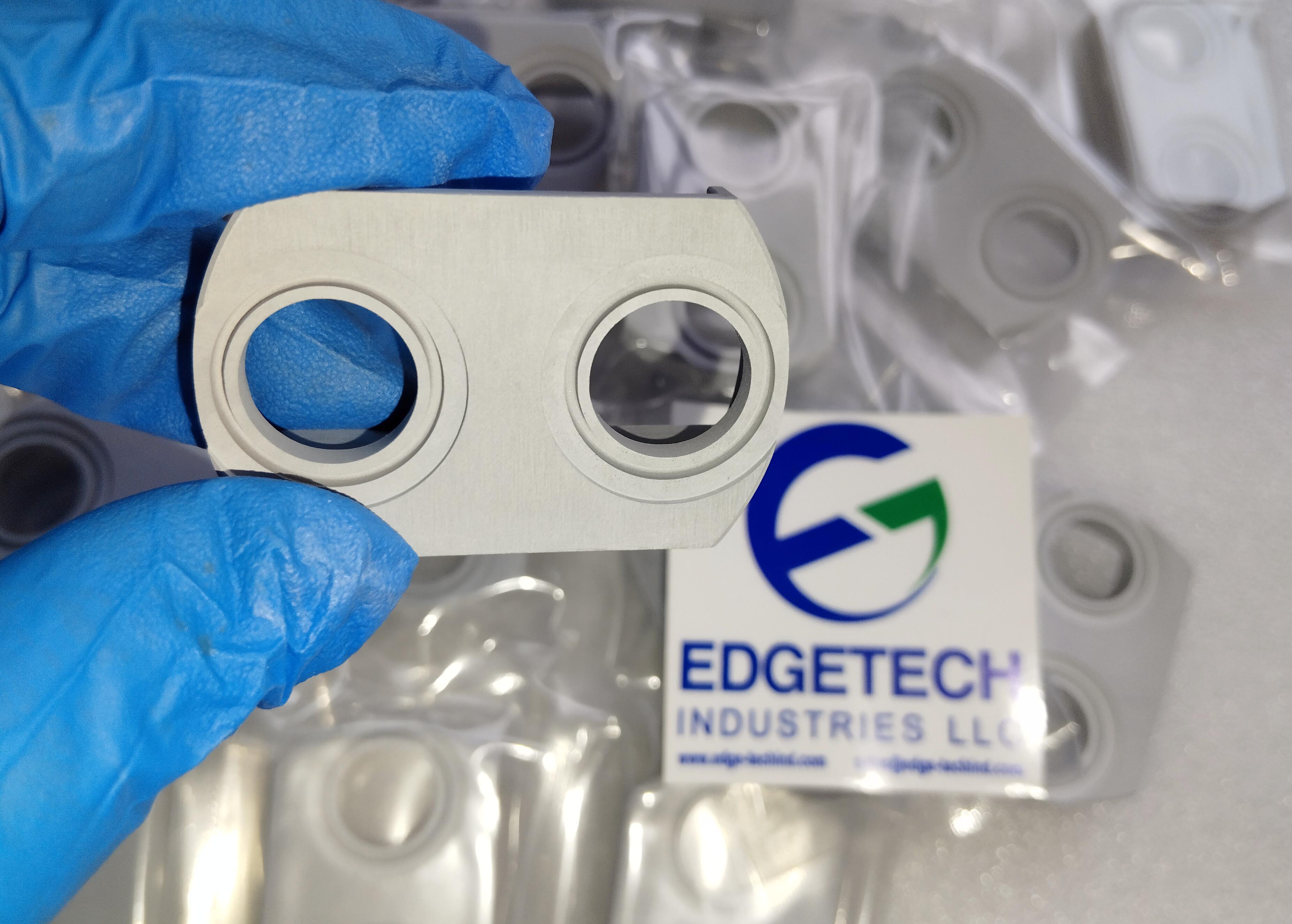 Aluminum nitride ceramic plate: the only choice for excellent thermal performanc